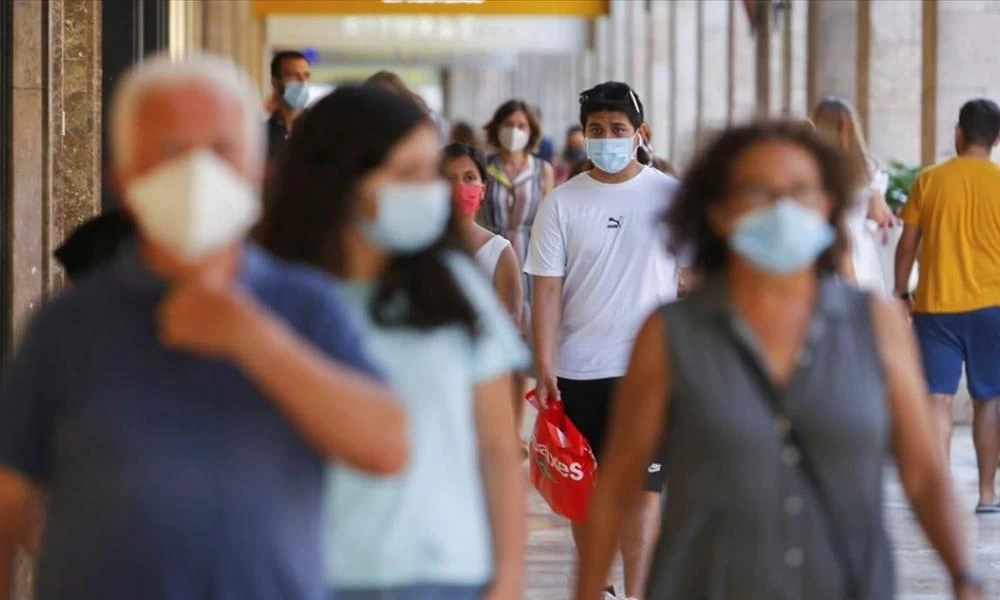 Φόβος για έξαρση του ιού τους καλοκαιρινούς μήνες λόγω τουρισμού